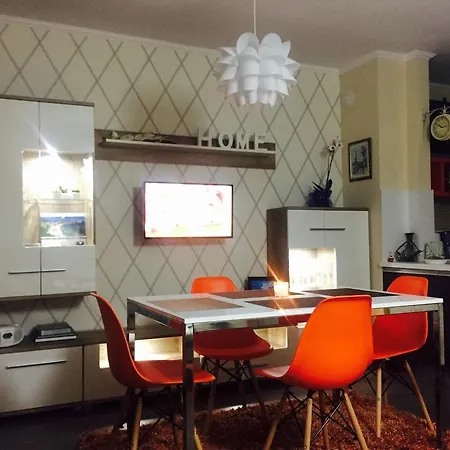 Апартамент Orange In Royal City Пловдив
